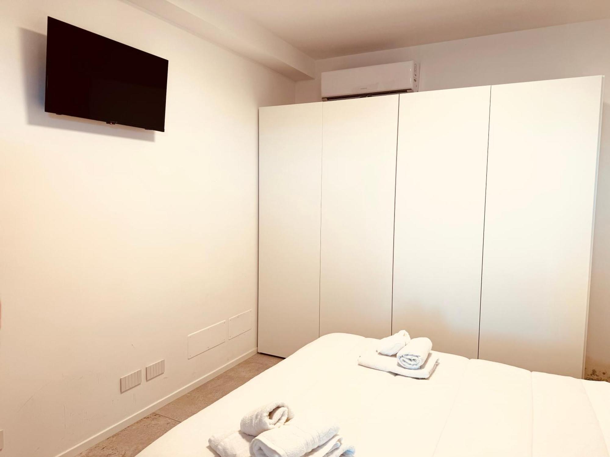 Marisabella Suite Spa 4 Bari Exterior foto