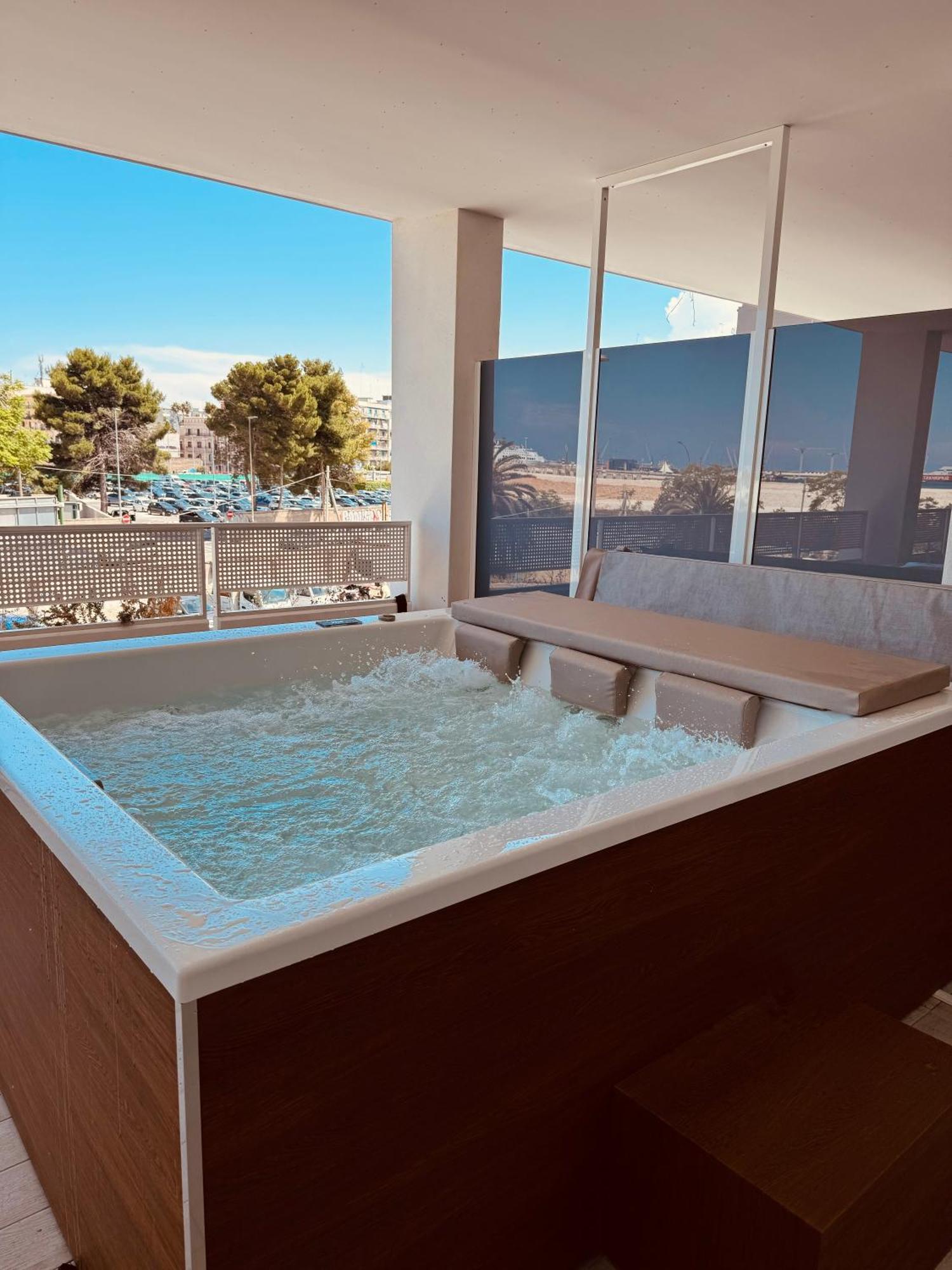 Marisabella Suite Spa 4 Bari Exterior foto
